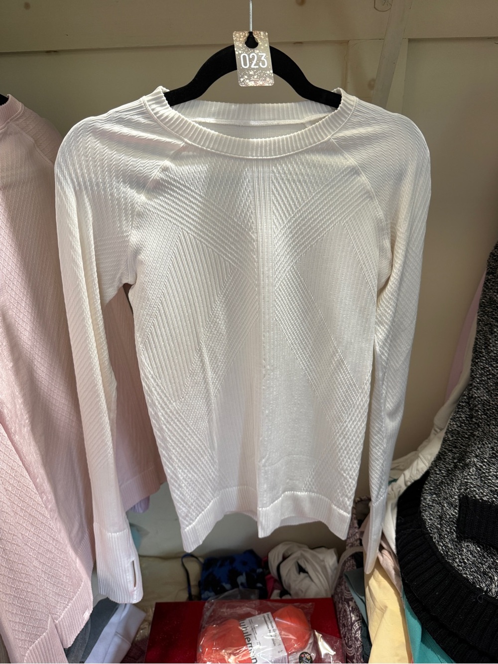 023 lululemon athletica White Textured Long-Sleeve Crew